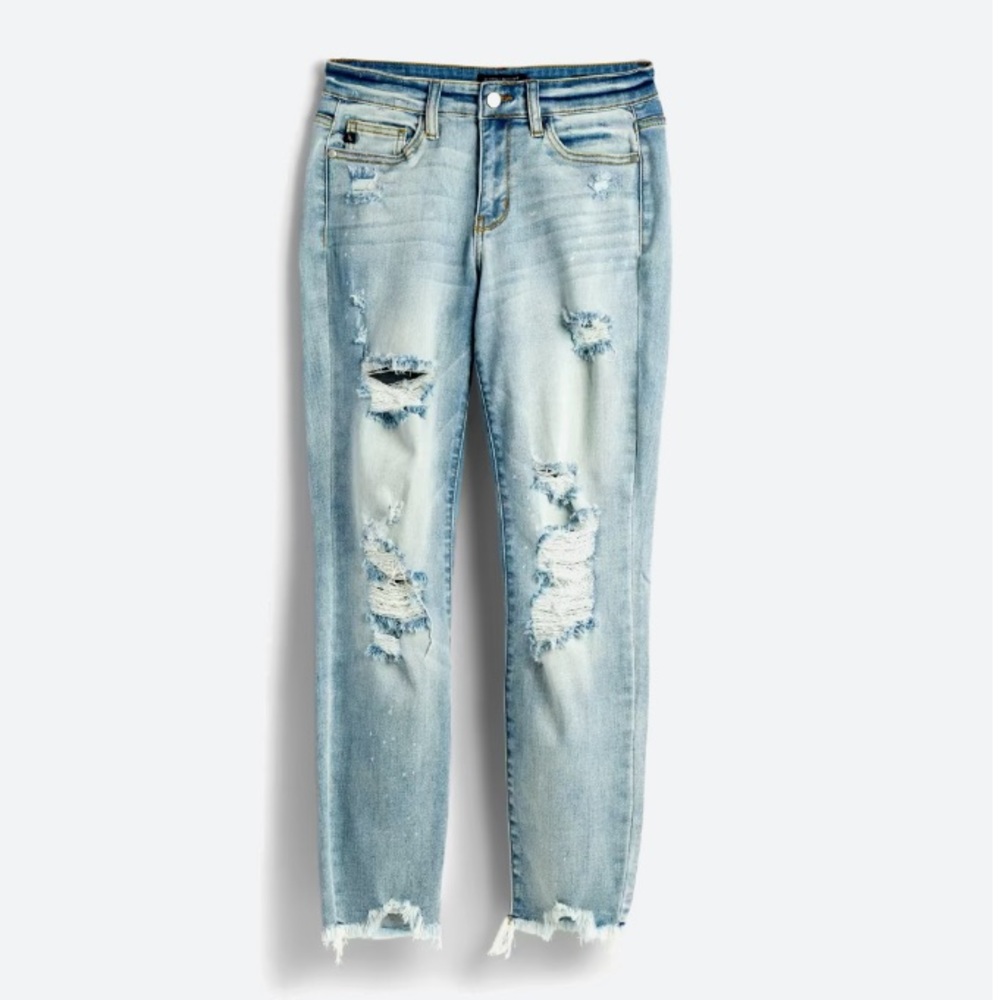 Judy Blue: Jerri Boyfriend Distressed Jean